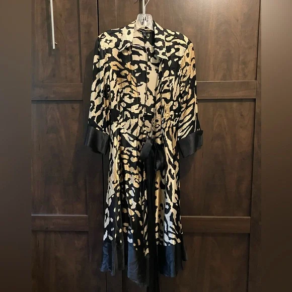 Zara 100% Silk Robe - Picture 1 of 11